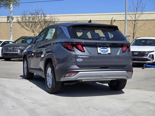 2025 Hyundai TUCSON SE