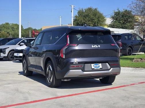 2026 Kia EV9 Wind