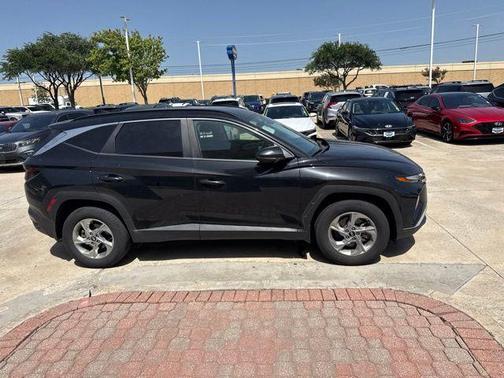 Black Pearl 2024 Hyundai TUCSON SEL