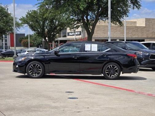 2021 Nissan Altima 2.5 SR