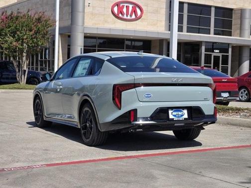 2025 Kia K4 GT-Line Turbo