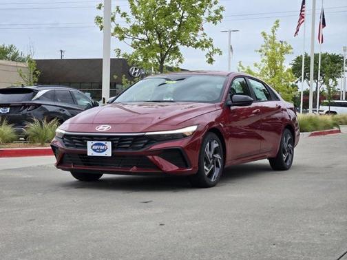 2025 Hyundai ELANTRA SEL Sport