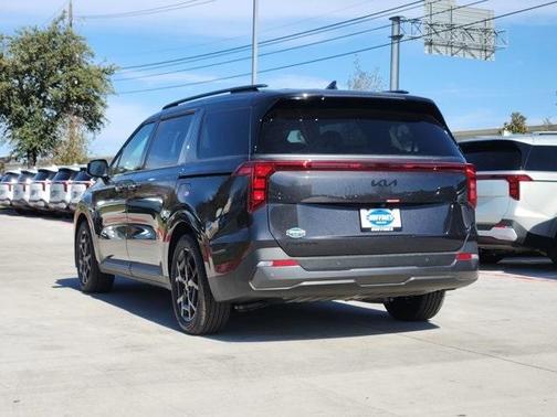 2026 Kia Carnival SX