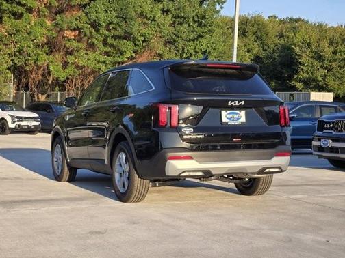 2025 Kia Sorento LX