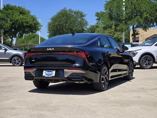2025 Kia K5 EX