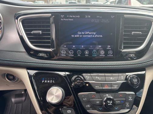 Granite Crystal Clearcoat Metallic 2020 Chrysler Pacifica Hybrid Limited