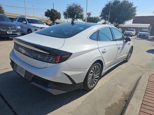 2024 Hyundai SONATA Hybrid Limited