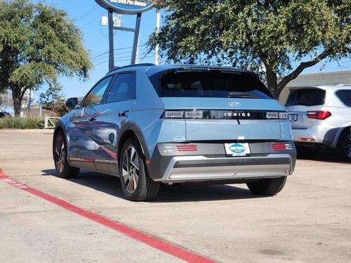 2025 Hyundai IONIQ 5 SEL