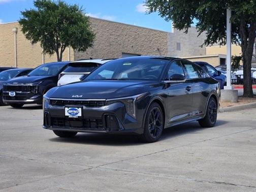 2025 Kia K4 GT-Line Turbo