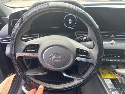 Gray 2025 Hyundai ELANTRA SEL Convenience