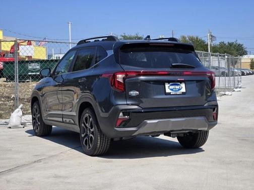 2025 Kia Seltos X-Line