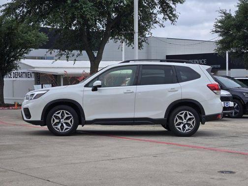 Crystal White Pearl 2020 Subaru Forester Premium