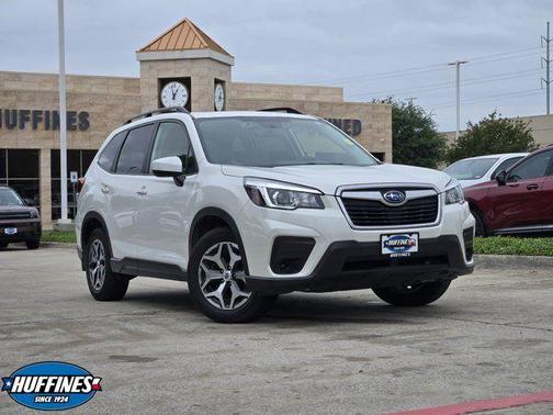 Crystal White Pearl 2020 Subaru Forester Premium