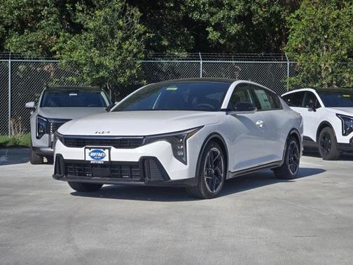 2025 Kia K4 GT-Line