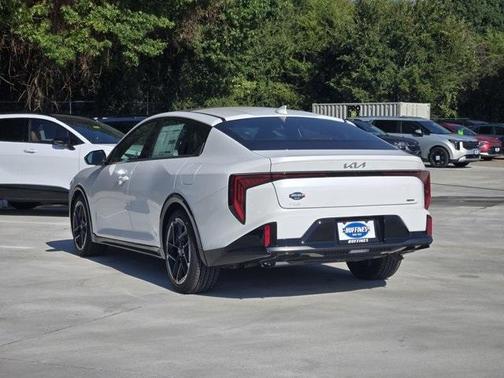 2025 Kia K4 GT-Line