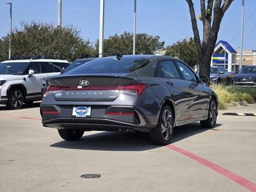2025 Hyundai ELANTRA HEV SEL Sport
