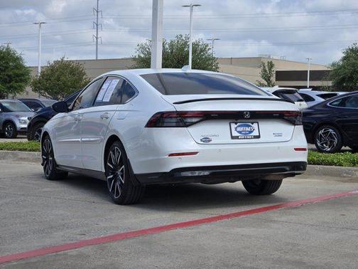 2023 Honda Accord Hybrid Touring