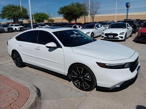 2023 Honda Accord Hybrid Touring