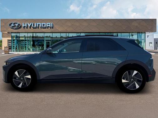 2025 Hyundai IONIQ 5 SEL