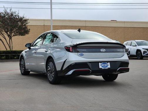 2026 Hyundai SONATA Hybrid SEL