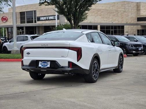 2025 Kia K4 GT-Line