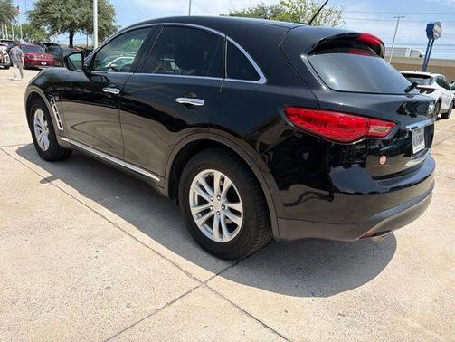 Black Obsidian 2017 INFINITI QX70 Base
