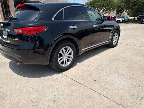 Black Obsidian 2017 INFINITI QX70 Base