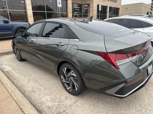 2024 Hyundai ELANTRA HEV Limited