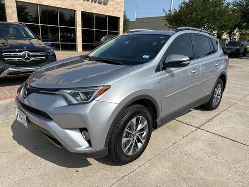 2017 Toyota RAV4 Hybrid XLE