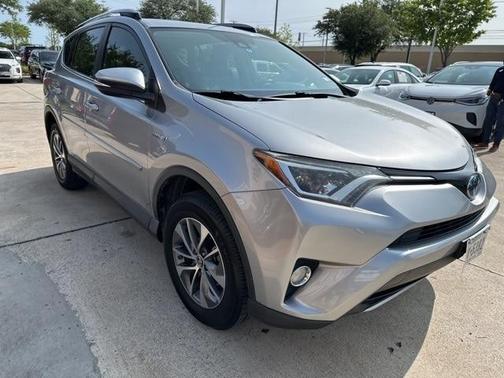 2017 Toyota RAV4 Hybrid XLE