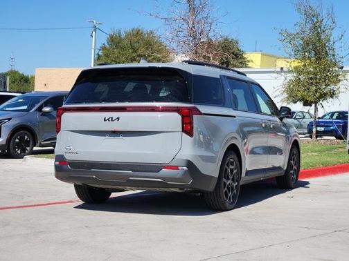 2026 Kia Carnival SX