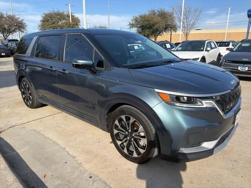 2022 Kia Carnival EX