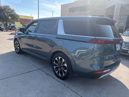 2022 Kia Carnival EX