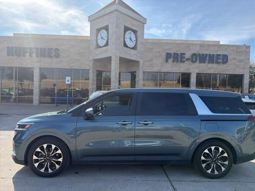 2022 Kia Carnival EX