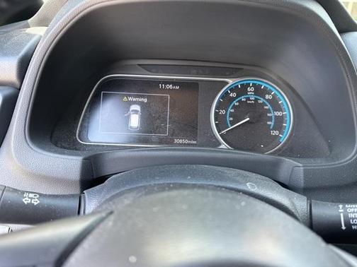 2022 Nissan Leaf SV
