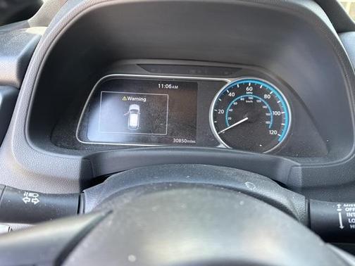 2022 Nissan Leaf SV