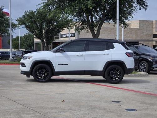 2023 Jeep Compass Altitude