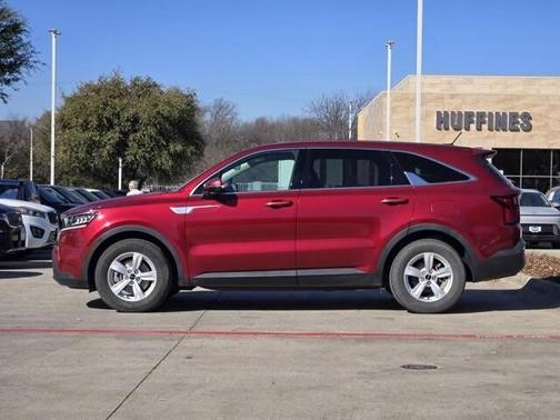 2022 Kia Sorento LX