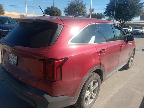 2022 Kia Sorento LX