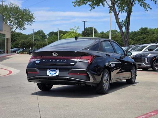 2025 Hyundai ELANTRA HEV Blue