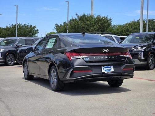 2025 Hyundai ELANTRA HEV Blue