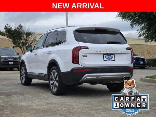 White Pearl 2022 Kia Telluride S