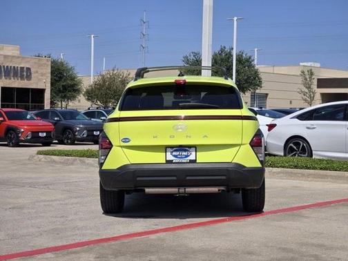 2025 Hyundai KONA SEL