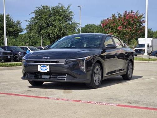 2025 Kia K4 LX