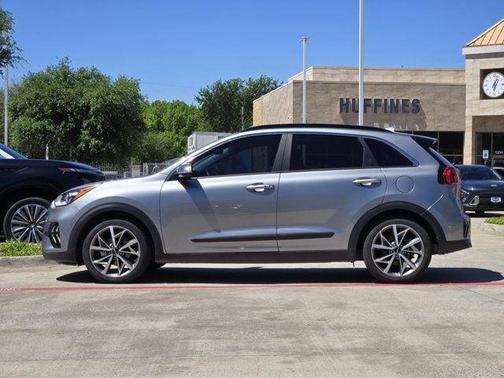 Horizon Blue 2022 Kia Niro Touring SE