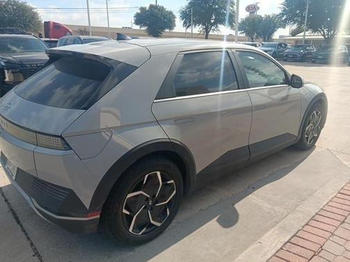 2023 Hyundai IONIQ 5 SEL