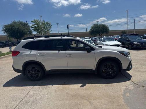 Crystal White Pearl 2024 Subaru Ascent Onyx Edition