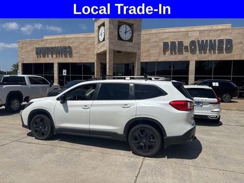 Crystal White Pearl 2024 Subaru Ascent Onyx Edition