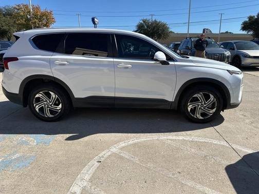 2022 Hyundai SANTA FE SE