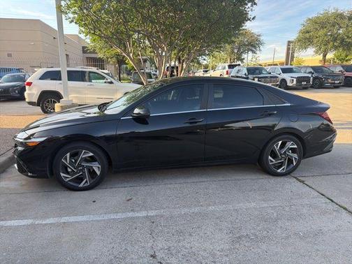 Black 2024 Hyundai ELANTRA HEV Limited